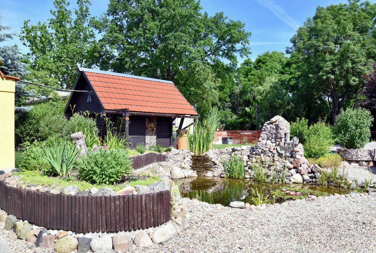 Ferienhaus "Am Gutspark" Alt Tucheband Exterior foto