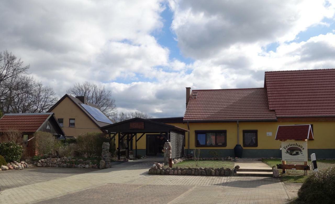 Ferienhaus "Am Gutspark" Alt Tucheband Exterior foto